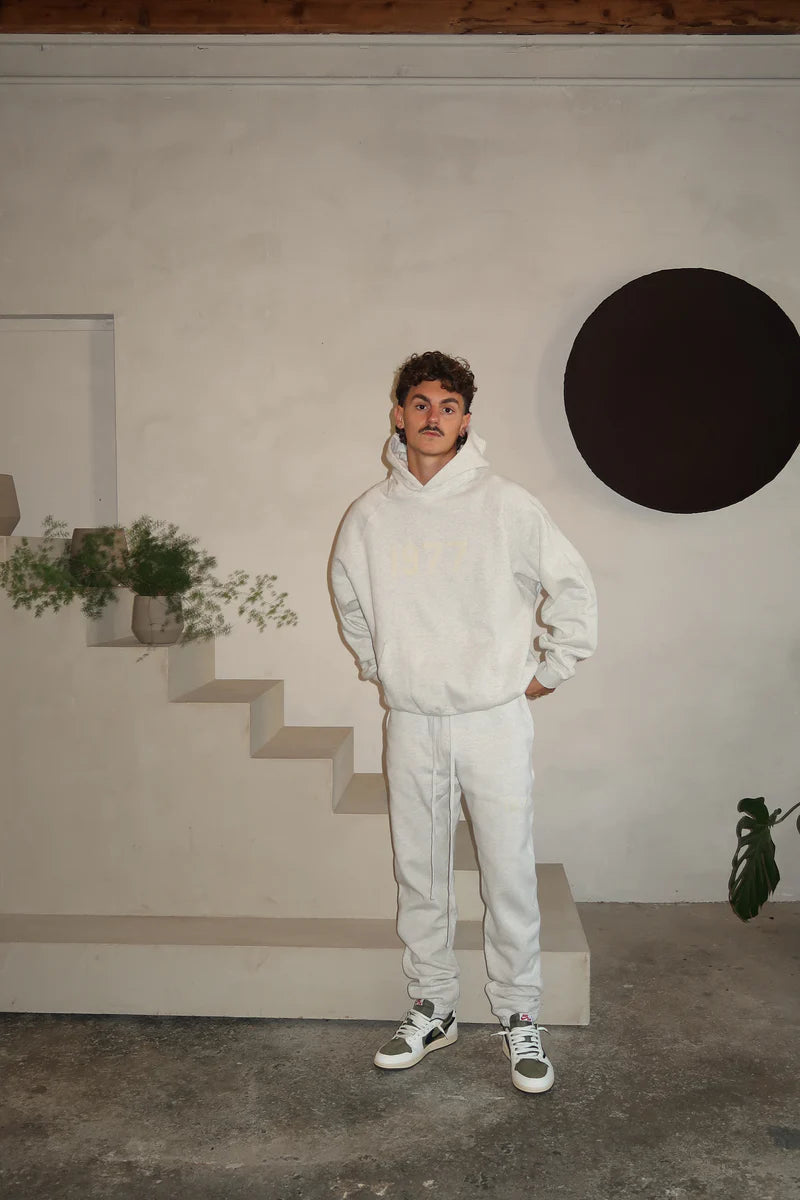 Ensemble complet gris clair Fear of God Essentials 1977