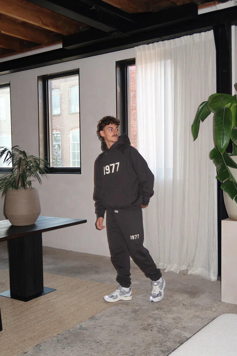 Ensemble complet noir Fear of God Essentials 1977