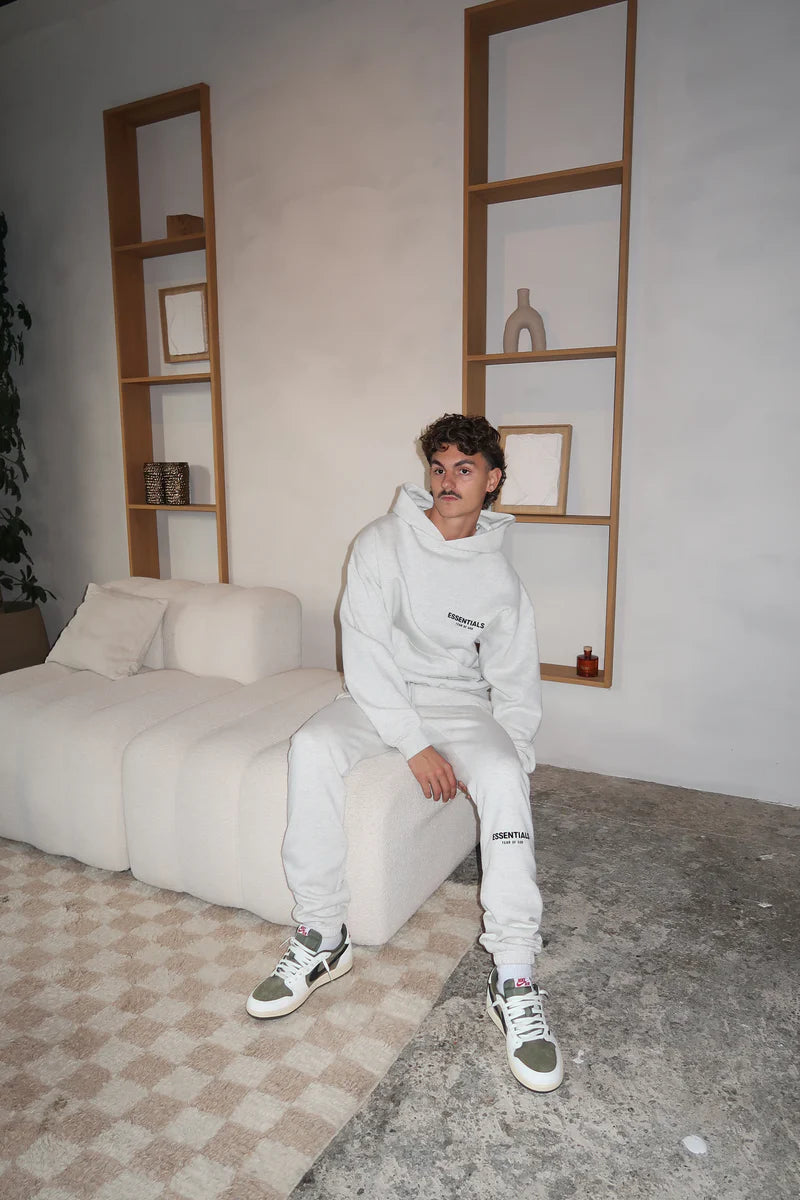 Ensemble complet gris clair Fear of God Essentials